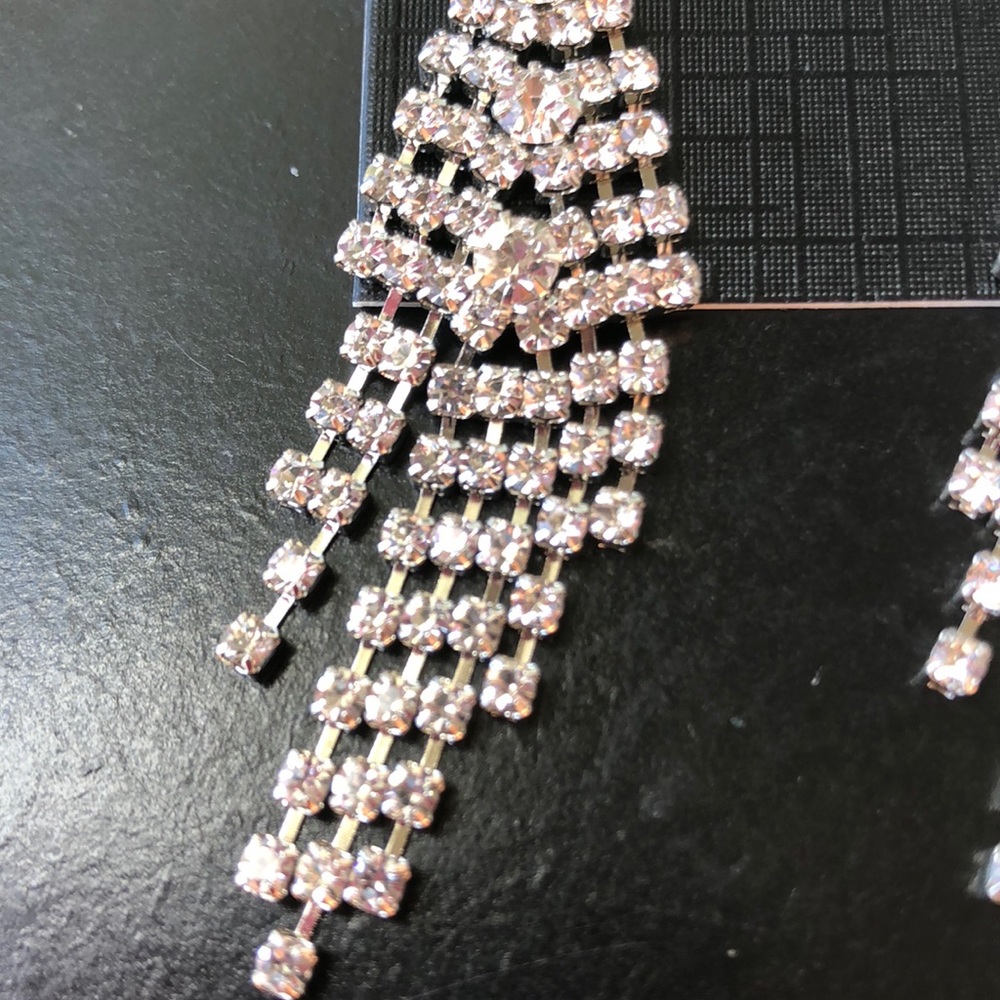 Day to Night Sparkling hook-back stone Earrings - Picture 3 of 8